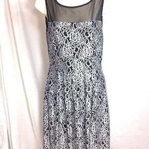 Valerie Bertinelli Dress size 4 Black and White Lace sheer top